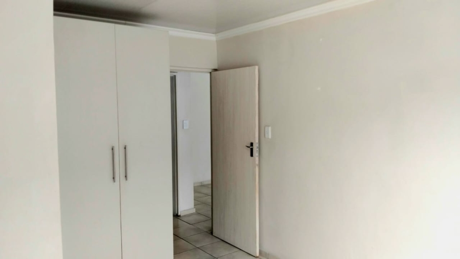 To Let 2 Bedroom Property for Rent in Myburgh Park Western Cape